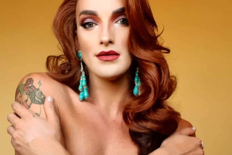 Nelson Delgado maquillador