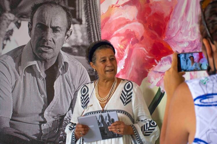 El Hotel Santa Catalina recibe la exitosa exposición «Manrique Inédito»