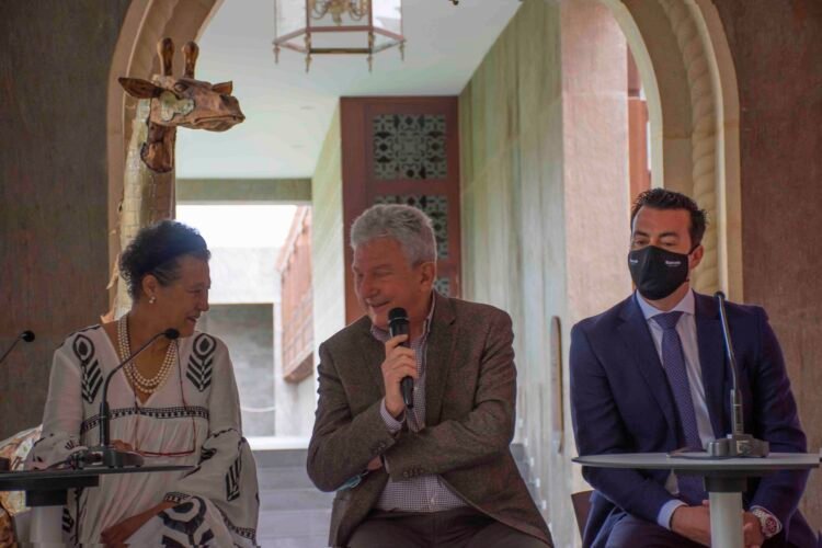 El Hotel Santa Catalina recibe la exitosa exposición «Manrique Inédito»