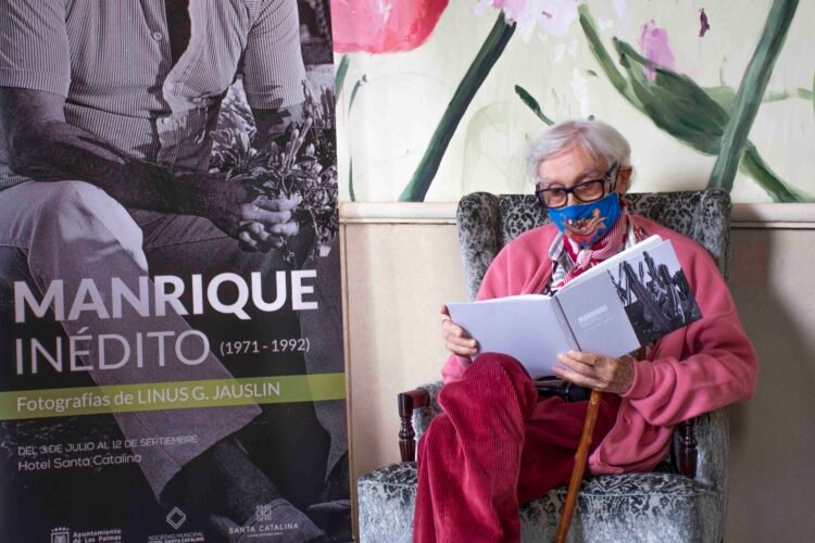 El Hotel Santa Catalina recibe la exitosa exposición «Manrique Inédito»